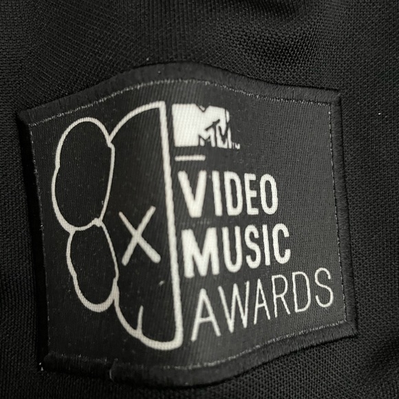 MTV VMA Jersey by Kaws (EXTREMELY RARE) - Picture 2 of 8